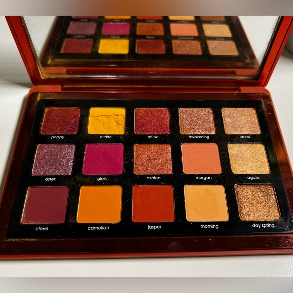 Natasha Denona Sunrise palette